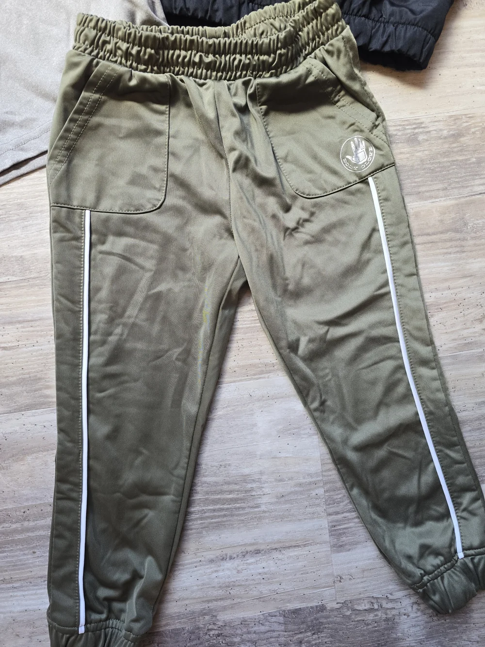Body Glove Olive & Black Kids 3-Piece Jogger Set